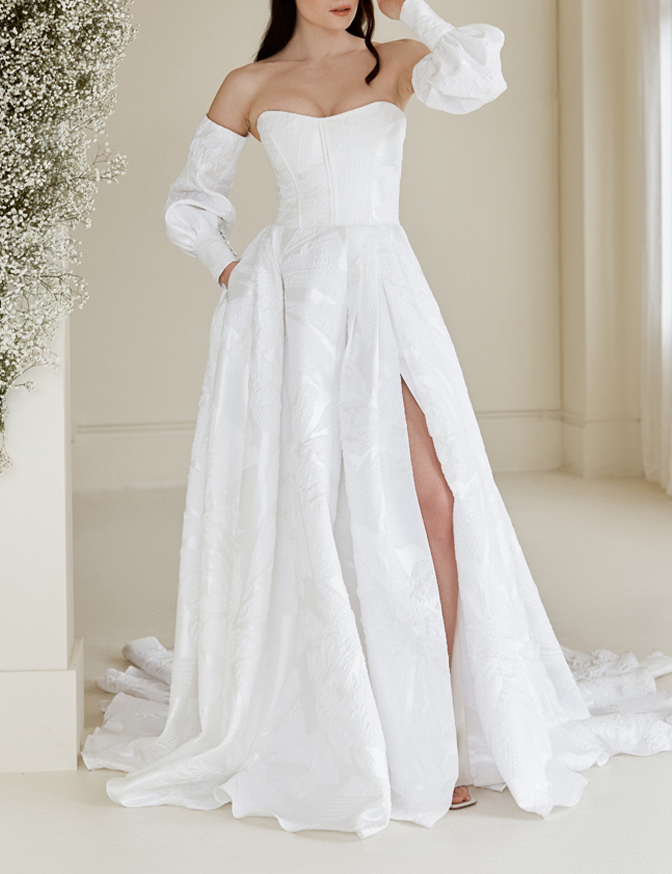 Truvelle Mahsa with Sleeves