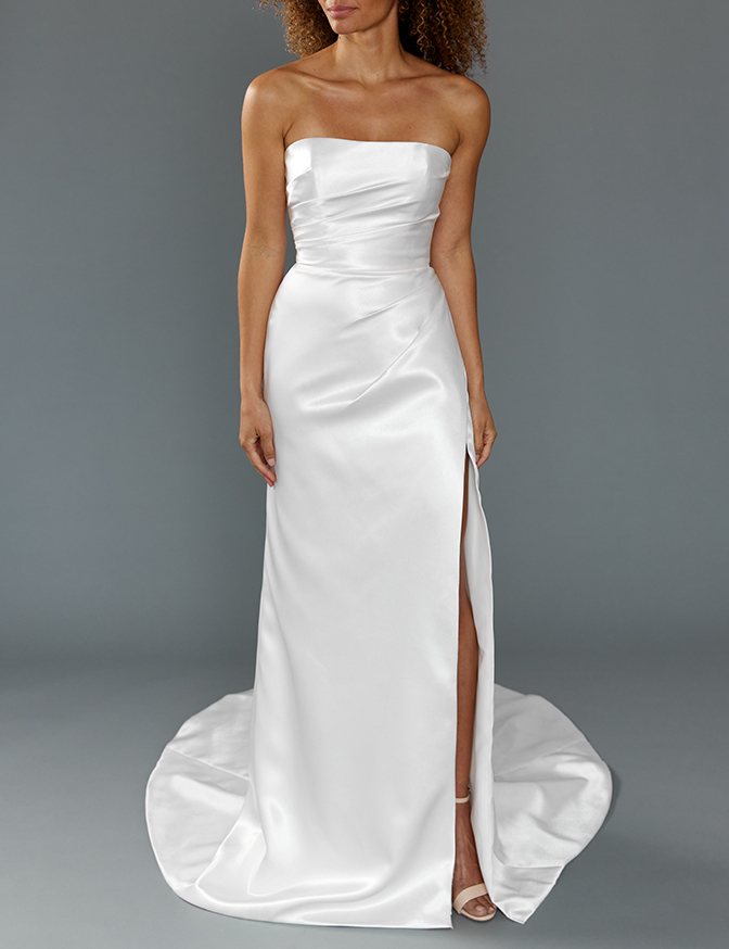 Louvienne Cruz w/ Slit