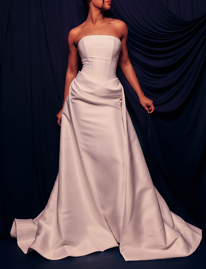 Renhue Sophia w/ Overskirt