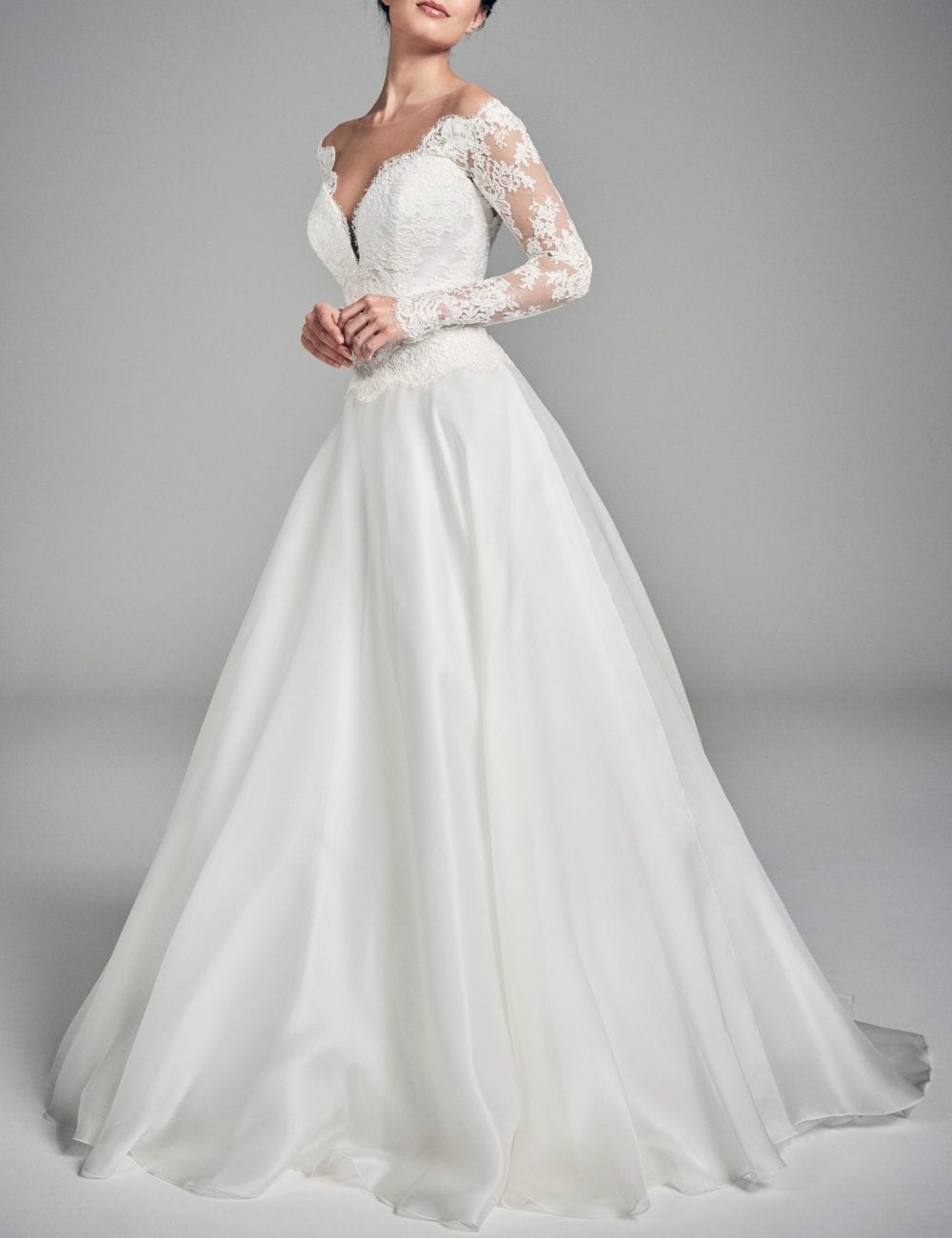 lovelybride suzanneneville savannah front