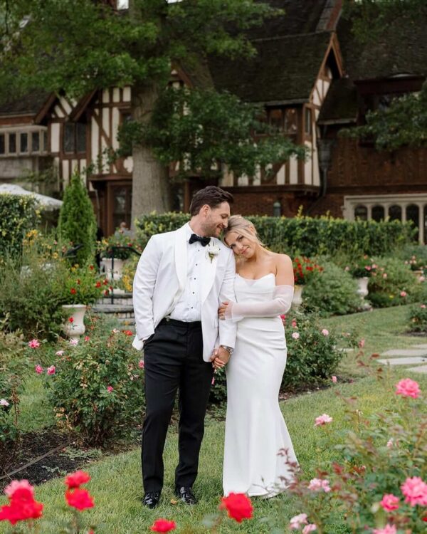NEWHITE Haven Cincinnati @chrissyfoltz @anniedarrphoto