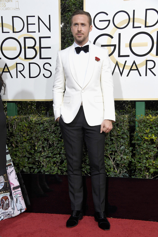 ryan-gosling-la-la-land-2017-golden-globe-awards-red-carpet-fashion-gucci-tom-lorenzo-site-4